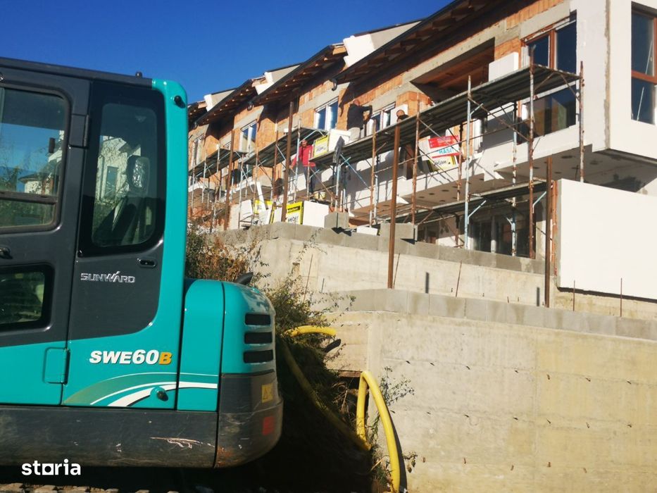 Apartamente in Case insiruite de 5 camere cu gradina si loc de parcare