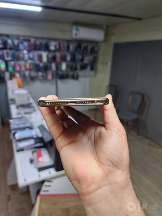 Iphone 11 pro max sotiladi