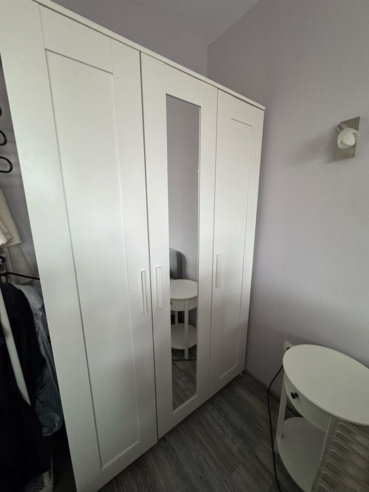 Трикрилен гардероб Brimnes Ikea