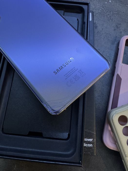 Samsung galaxy S21 plus