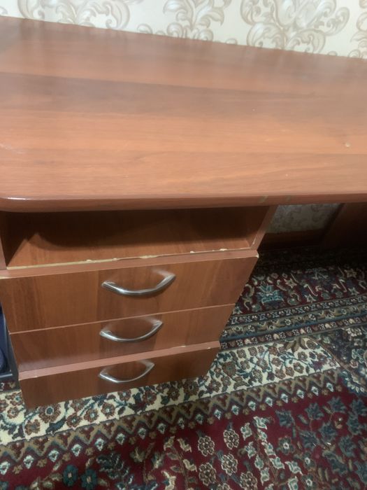 Парта тумбочка си билан