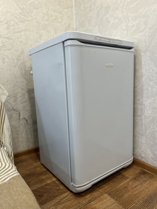 Продам морозильник