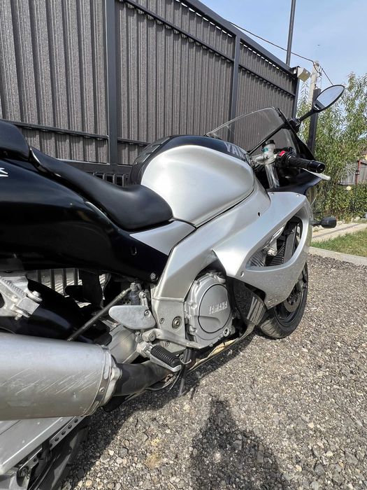 Yamaha Thunderace 1000R