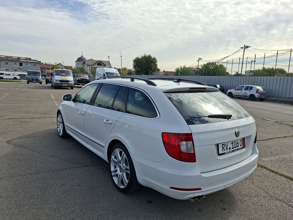 Skoda  Superb  Model Elegance 2012  2.0 Tdi   Automat D.S.G