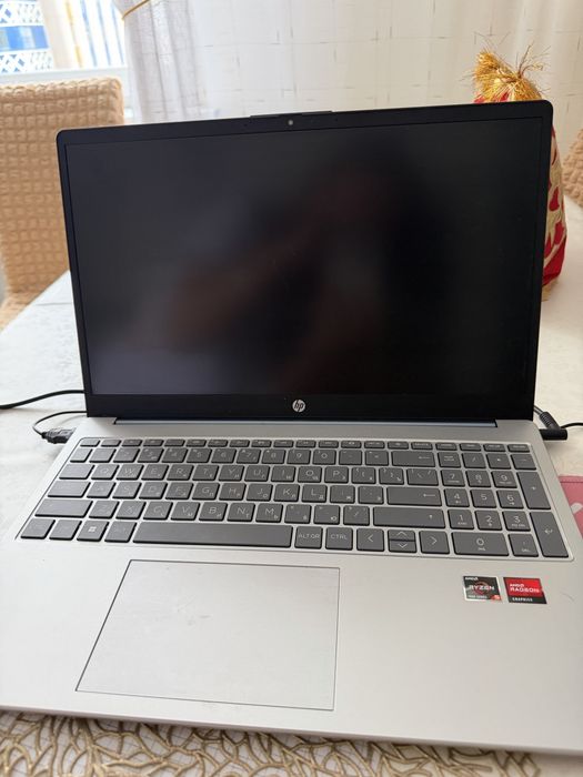 Современный ноутбук HP 15