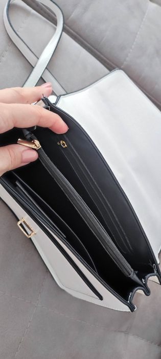 Geantă stil clasic-casual