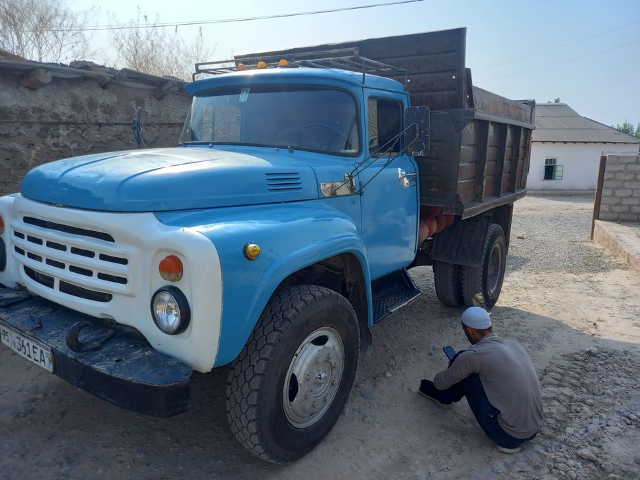 ZIL 130 sotiladi holati yaxshi