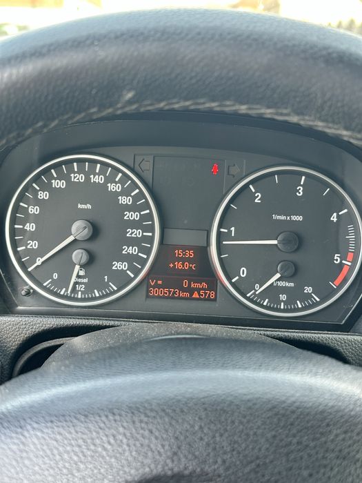 Vând BMW 320D E91