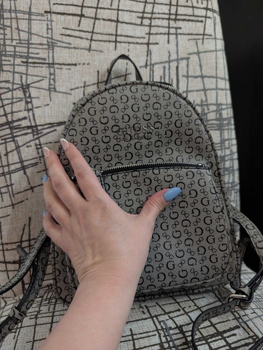 Mini ghiozdan Guess culoare gri