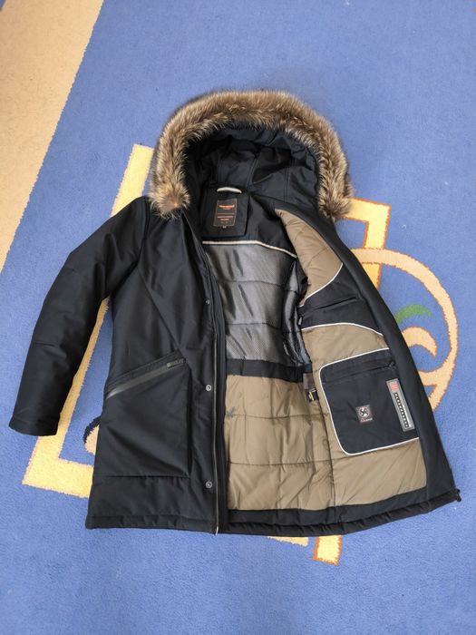 Зимняя куртка размер 46.