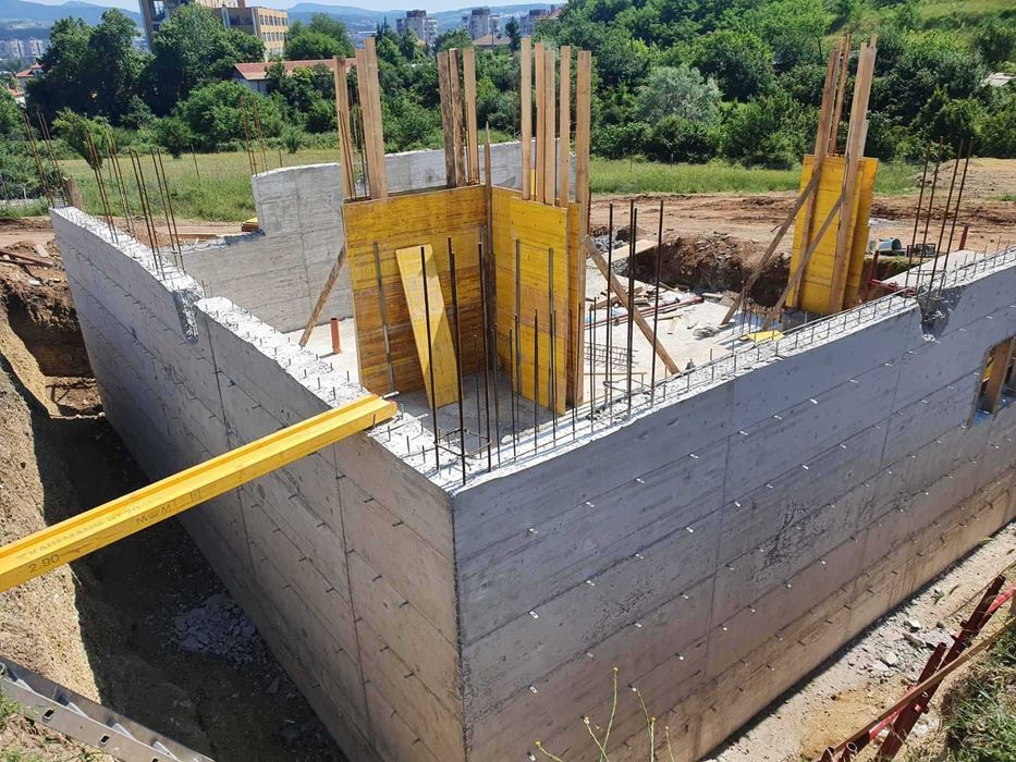 Еднофамилни къщи за продан в затворен комплекс!