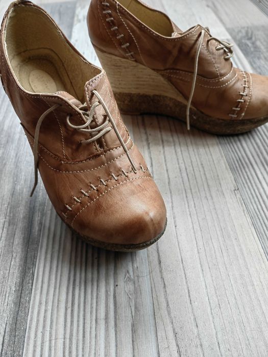 Дамски обувки на пшадформа