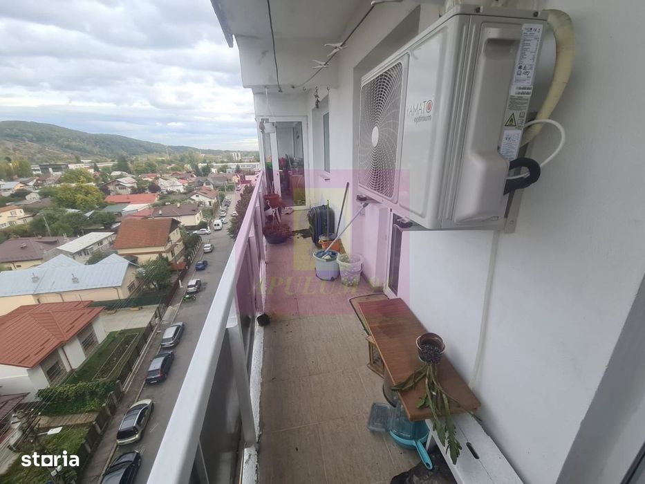 Apartament cu 3 camere de vanzare in Campina - Zona Cuza
