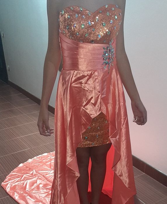 Rochie eleganta cu trenă