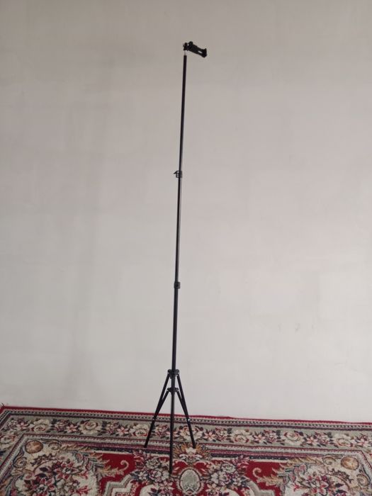 напольный штатив