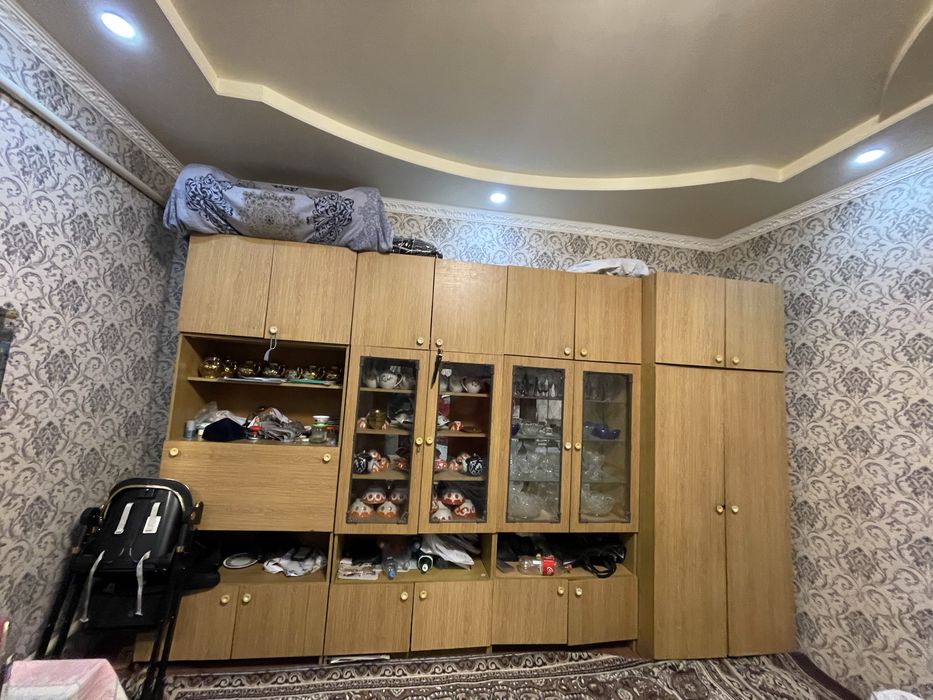 Mebel shkaf,divan sotiladi