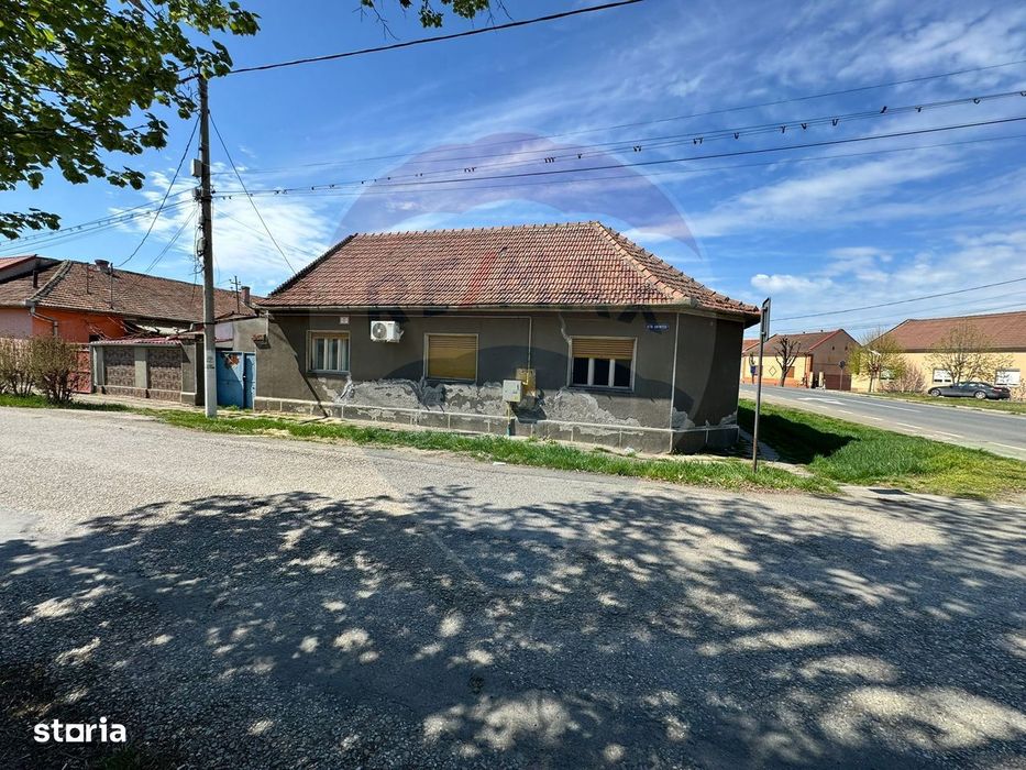 Casa de inchiriat in zona Parneava/Confectii