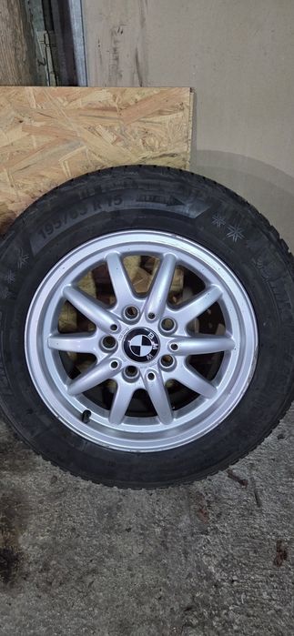 BMW E36 кабрио джанти със зимни гуми  195/65/15. 7J×15  ET47  5×120