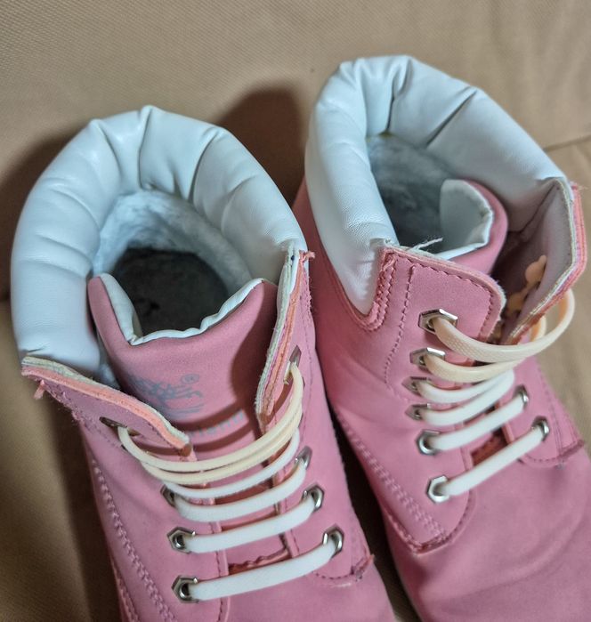 Розовые ботинки 39 размер