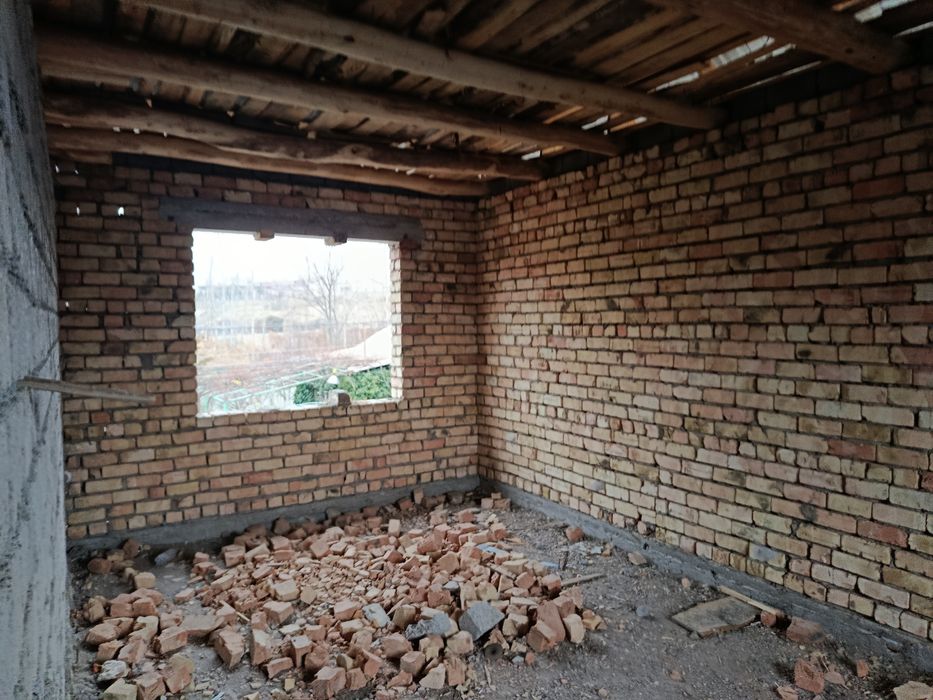 Продается дача. Бостанлыкский район.