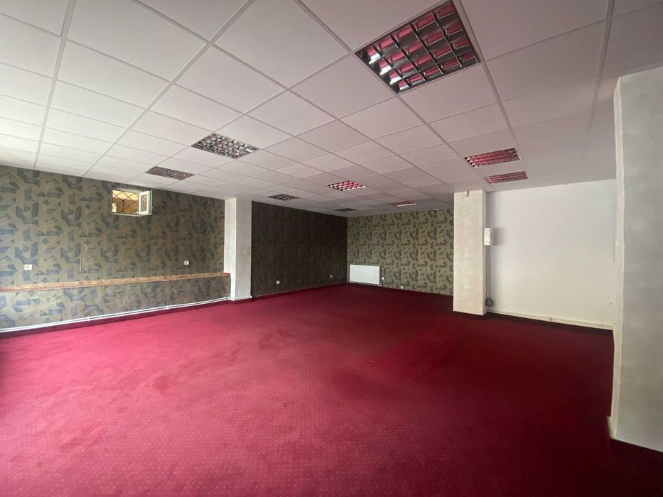 De vanzare Spatiu comercial Sacele 70mp - Eletrcoprecizia
