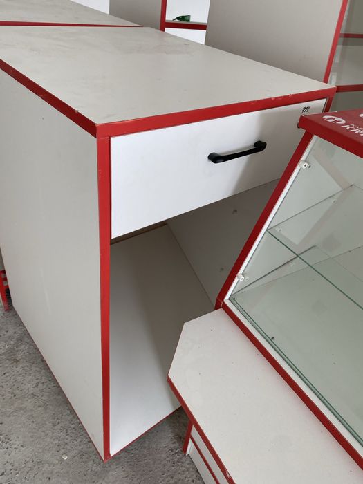 Витрины для кассовой зоны