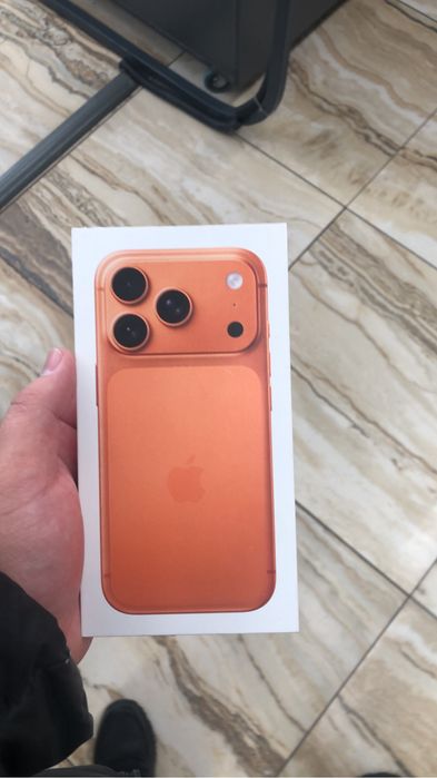 Продам айфон 17про новая в сулпаке купили еще запечатанно торг есть