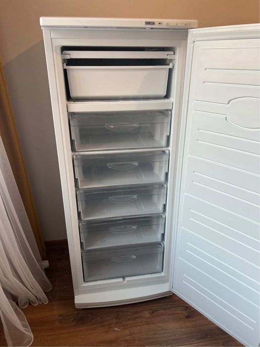 Продам морозильник Атлант