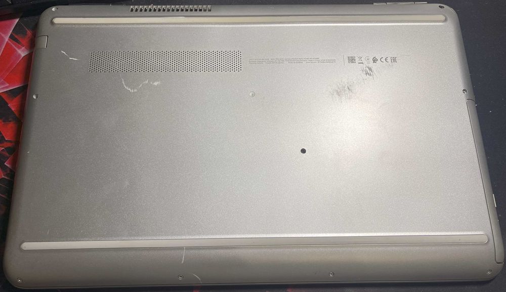 Laptop HP Pavillion 15-au091nb i7-6500u 16GB RAM 500gb SSD 940MX 2gb