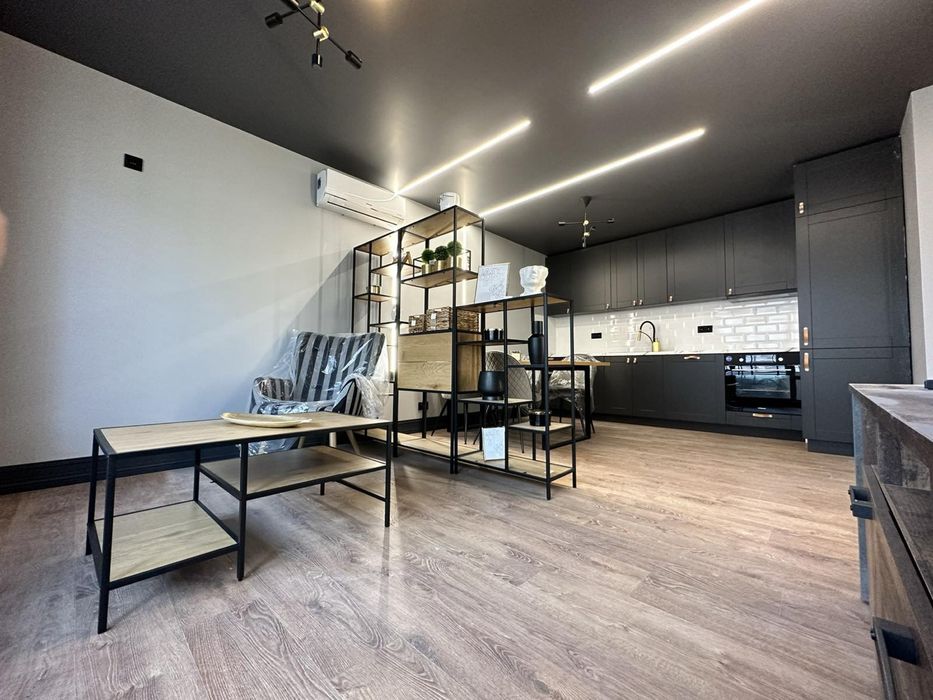 Продава се Двустаен апартамент в София, Красно село - 69 кв.м за 2537 €/кв.м - Снимка #1