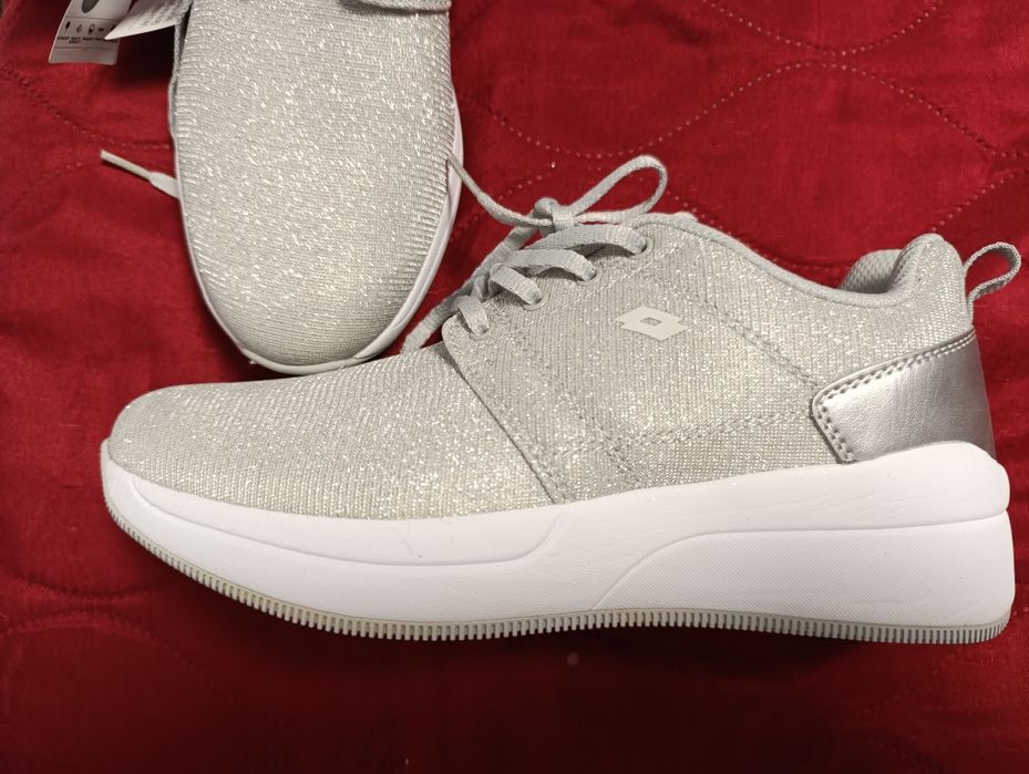 Дамски маратонки