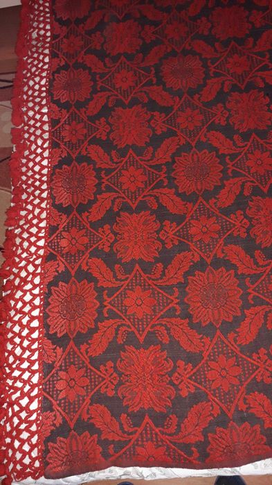 Покривки за легло вълнени и памучни