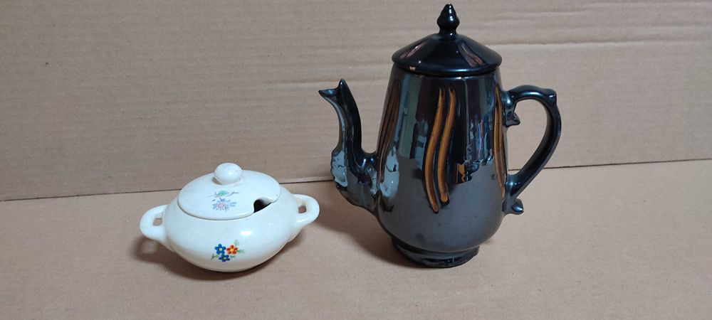 Serviciu cafea, anii 70 + 7 cesti identice + diferite