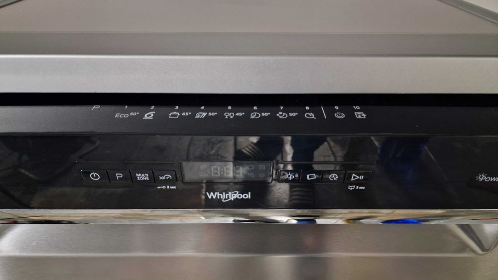 Vând Mașină de spălat vase Whirlpool – Garanție până în 2027