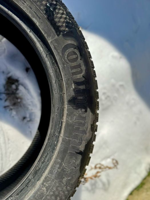 235 55 19V XL Continental зимна гума