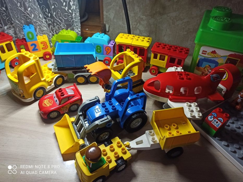 Продам конструктор Лего дупло.