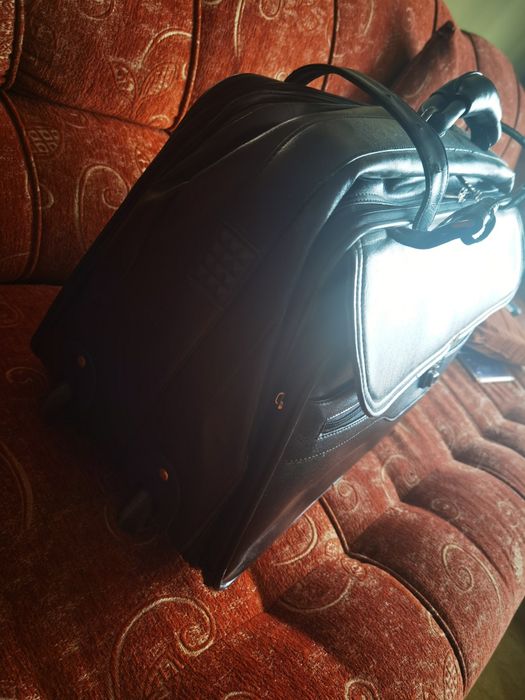 Пътна чанта, красива и практична