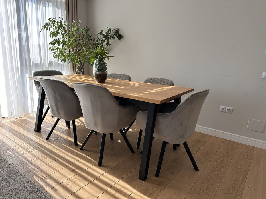 Vand masa extensibila + 6 scaune rotative Jysk