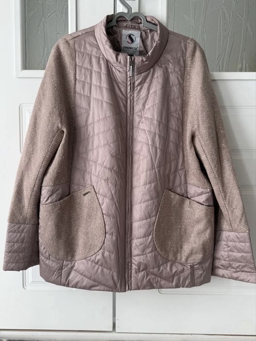 Ветровка женская