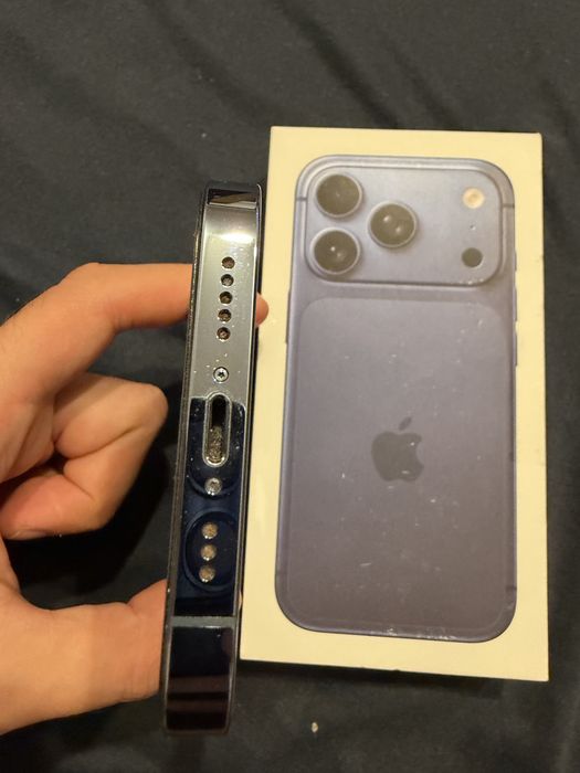 iPhone 13 Pro 128 GB NEVERLOCKED foarte bine întreținut și în stare excelentă