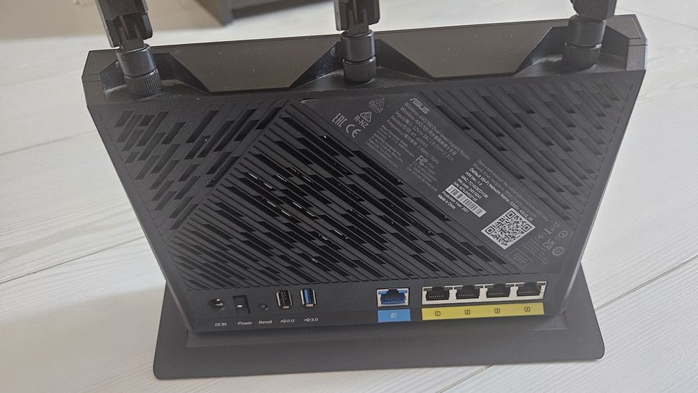 Router Asus RT-AX86S AX5700 (defect - are raza wifi mica)