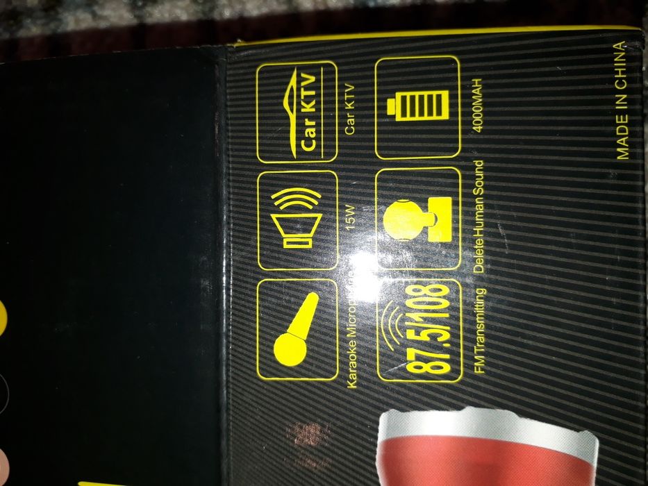 Продам караоке микрофоны . 15 Ват. Разные цвета