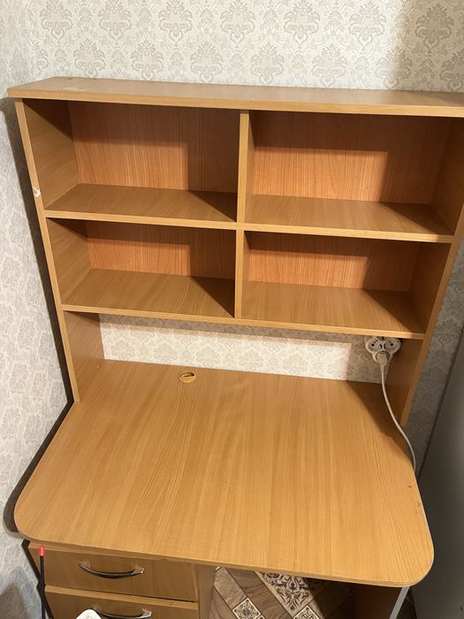 Компьютерный/школьный стол