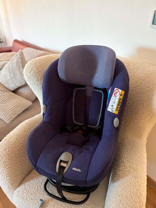 Столче за кола Maxi-Cosi MiloFix