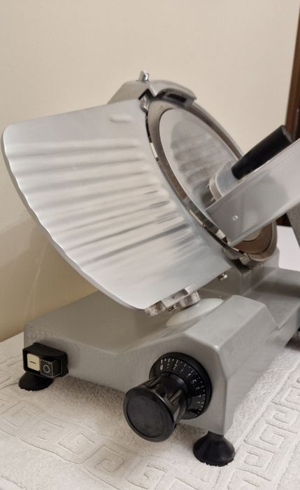 Feliator mezeluri electric