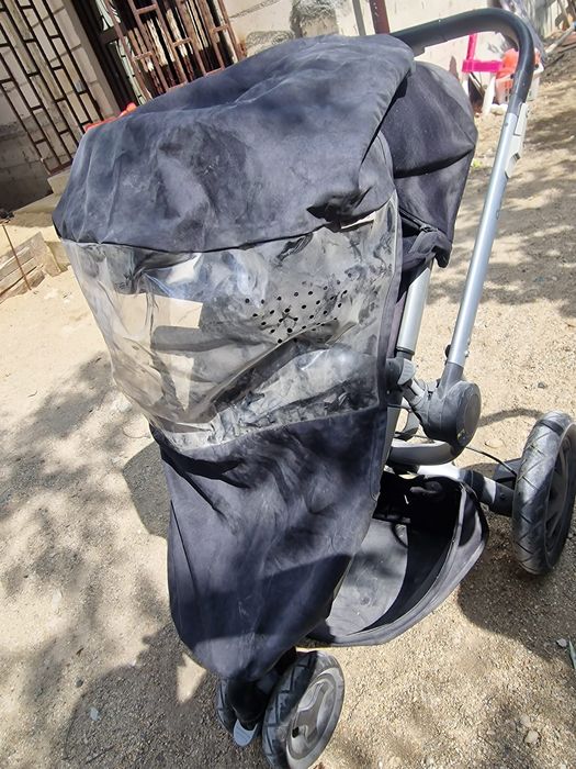 Vând cărucior de copiii