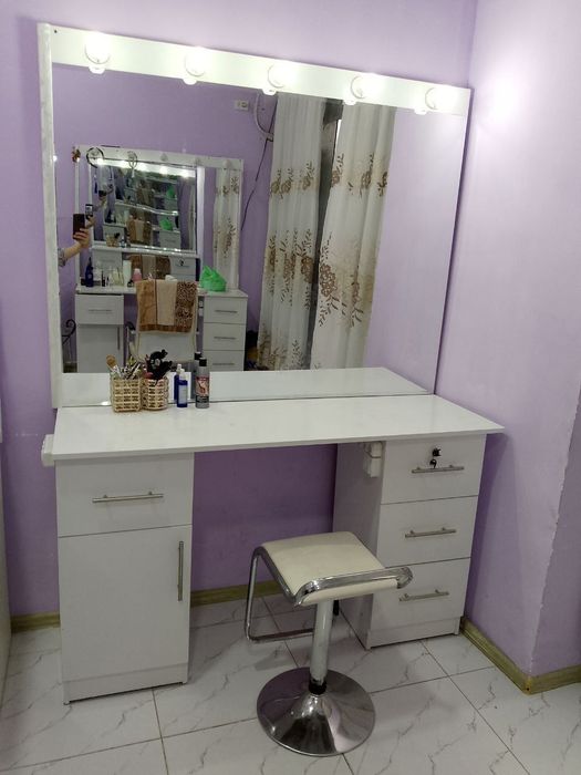 ARZONNN  Salon uchun oyna trumo sotiladi