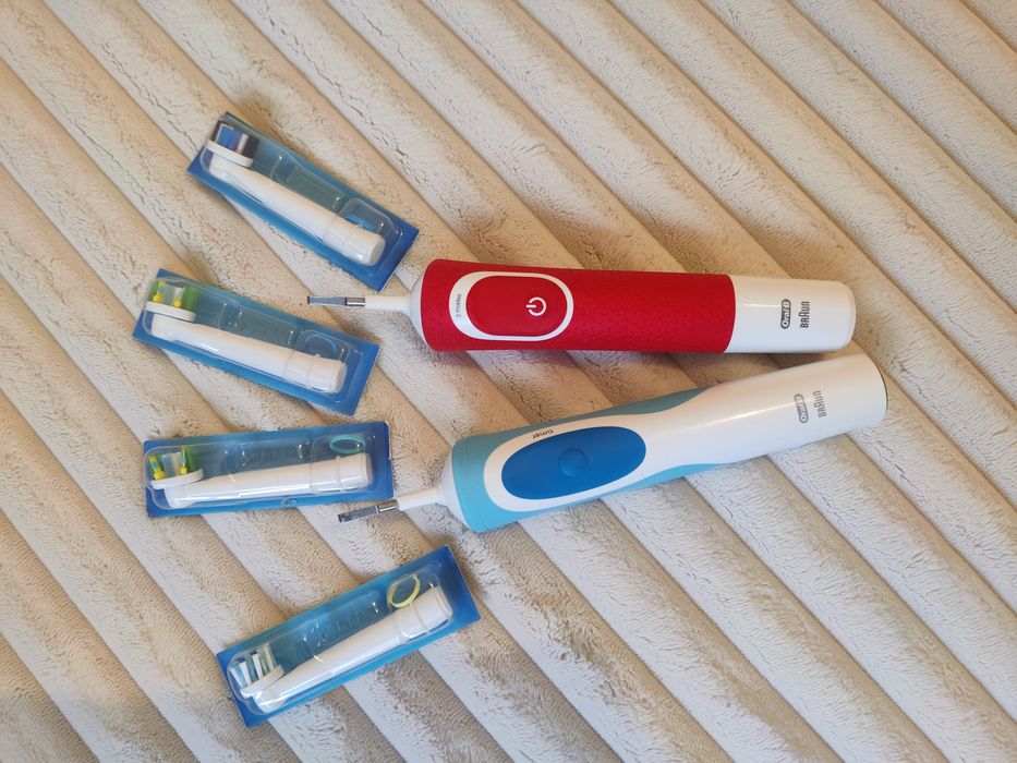 Set 2 periuțe de dinți Braun Oral B