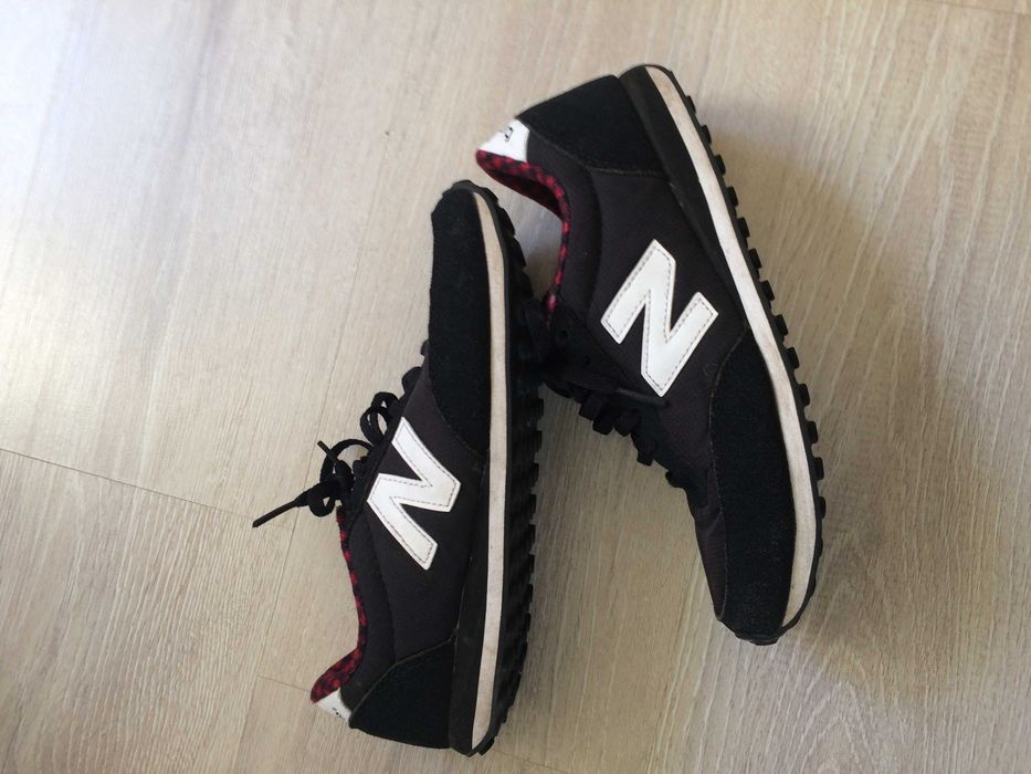 Удобни черни  маратонки new balance.