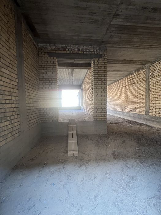 Mehnat Qizgaldok korobka holatda juda sifatli qurilgan asfalt bogan